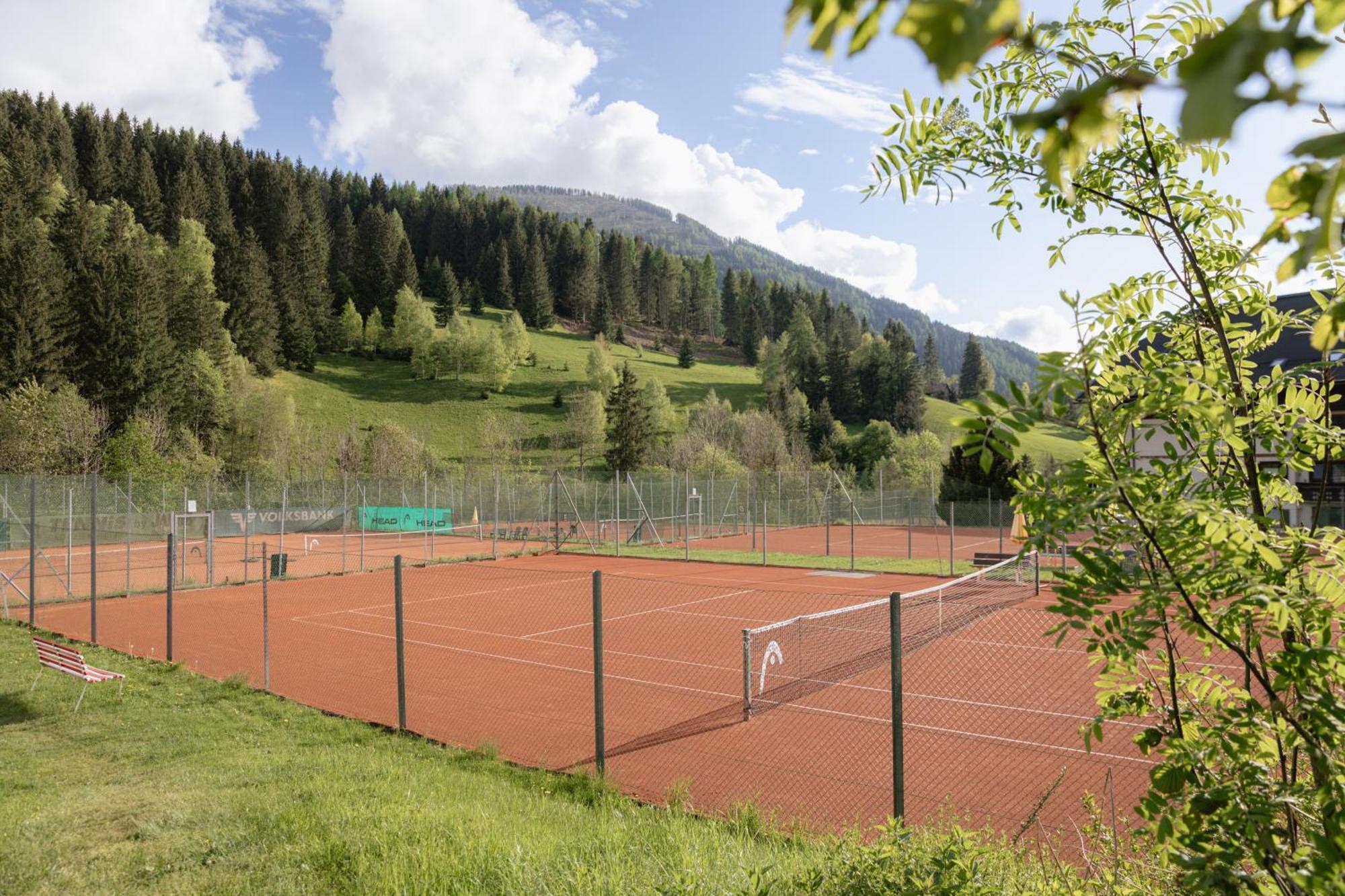 Hotel Die Post Bad Kleinkirchheim Eksteriør billede